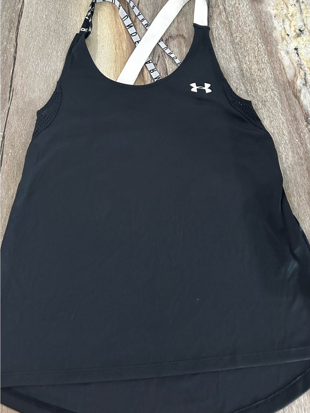 Under Armour Black Athletic Loose fitting Tank Size Small-Women’s/ Heatgear
